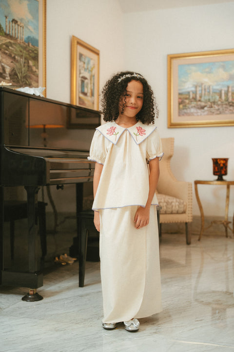 ORLA KURUNG IN WILDFLOWER