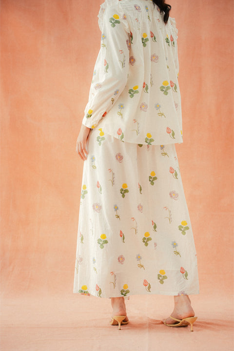 TULIPE SKIRT IN SUMMER
