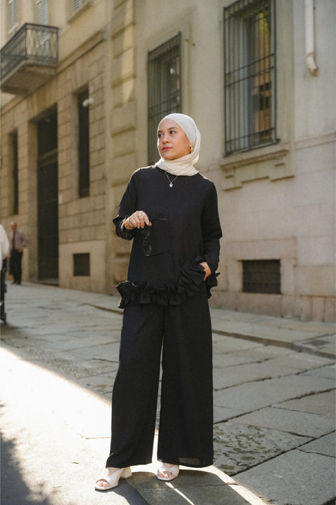 BRERA RUFFLE TOP IN NOIR