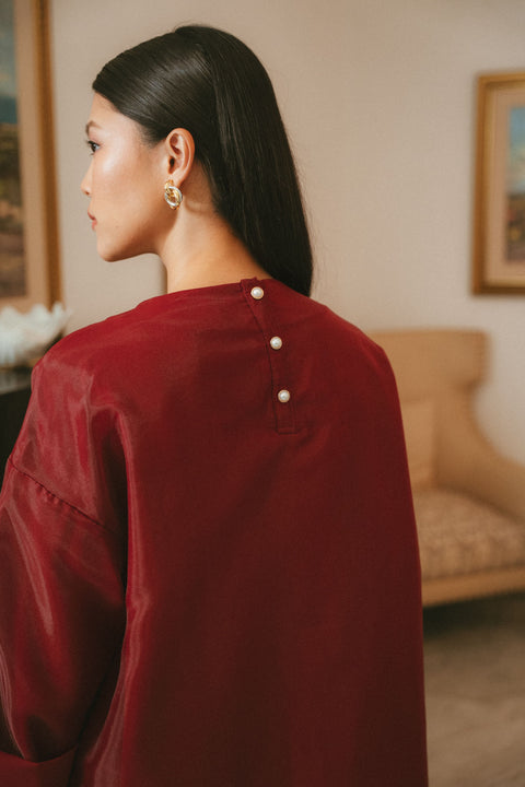 CAMELIA ORGANZA TOP IN GARNET