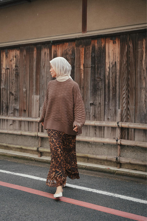 NUVOLA KNIT SWEATER IN ESPRESSO