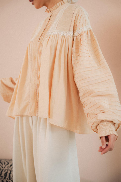 CAPUCINE BLOUSE IN CHAMPAGNE