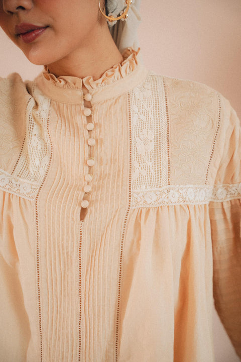 CAPUCINE BLOUSE IN CHAMPAGNE