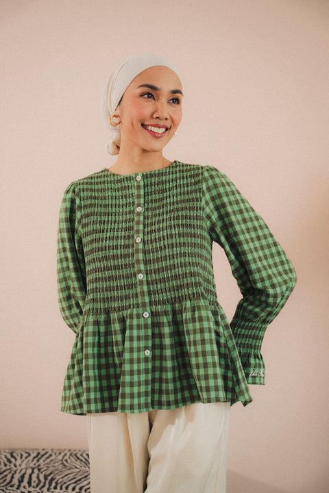 BOWEN SMOCKED BLOUSE IN GREEN TARTAN