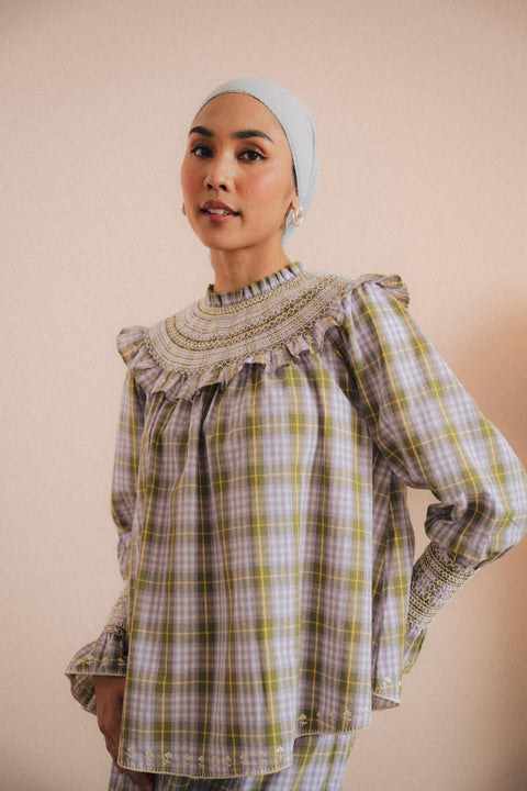 CARO KURUNG IN VIOLETTA