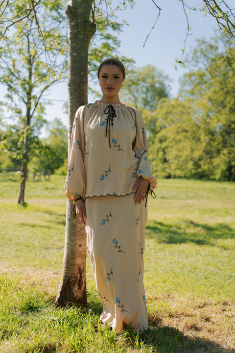 LYLA KURUNG IN BRIAR ROSE