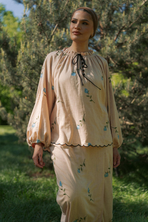 LYLA KURUNG IN BRIAR ROSE