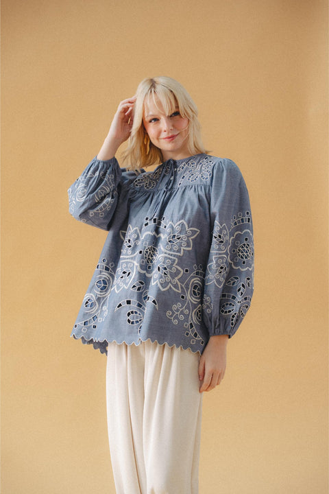 VENUS BLOUSE IN CHAMBRAY