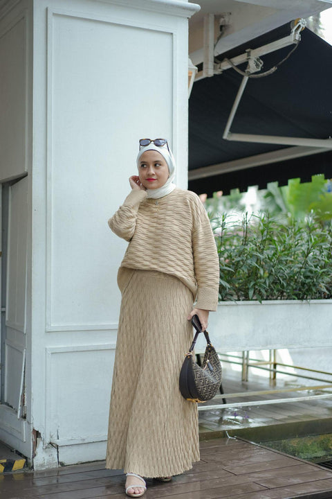 NUVOLA KNIT SWEATER IN CAPPUCCINO
