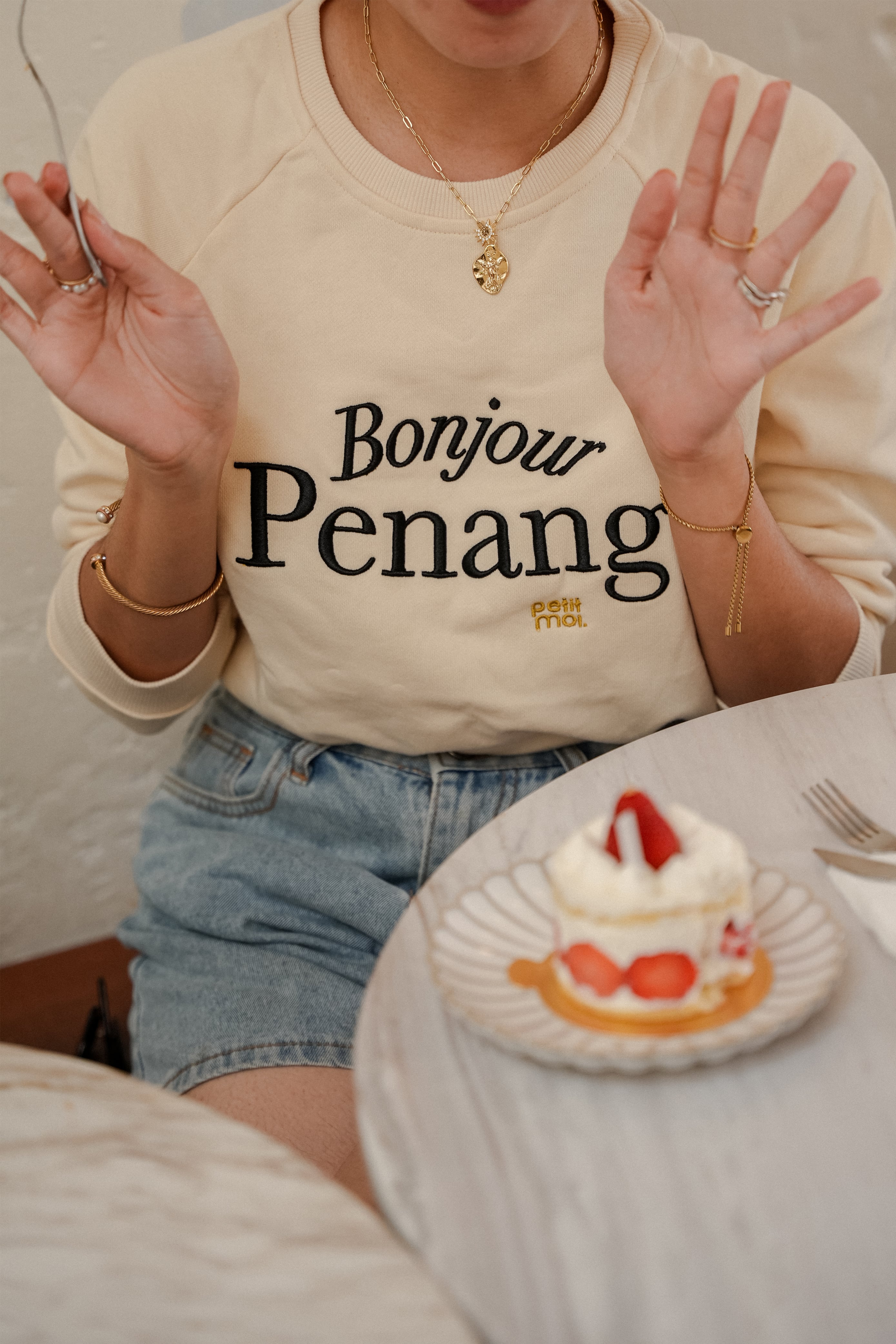 model in petit moi jumper