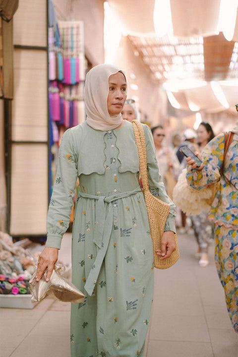 NAEMA DRESS IN TEAL FLORAL