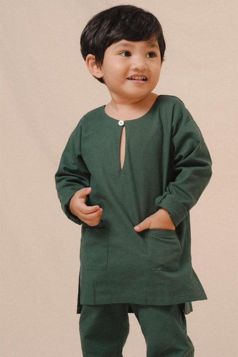 AHMAD IN FOREST
