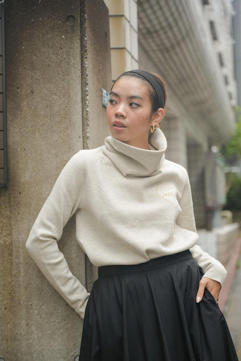 CLASSIC TURTLENECK TOP IN STONE
