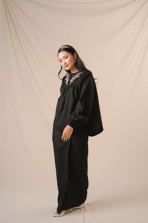 TASNIM KURUNG IN MIDNIGHT