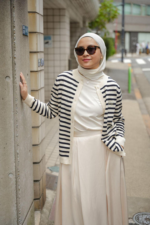 AMORE CARDIGAN IN CLASSIC NAVY