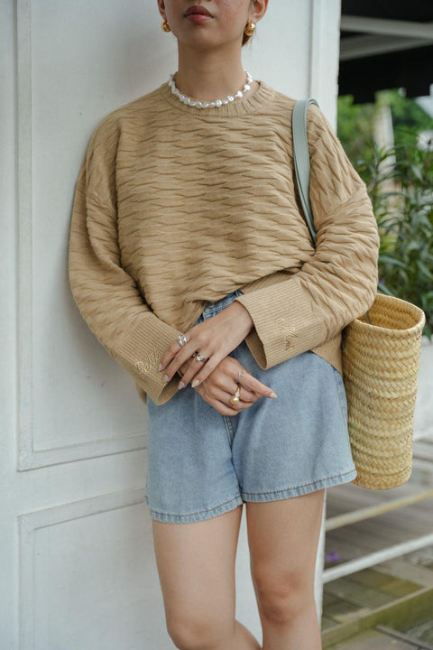 NUVOLA KNIT SWEATER IN CAPPUCCINO