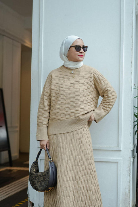 NUVOLA KNIT SWEATER IN CAPPUCCINO