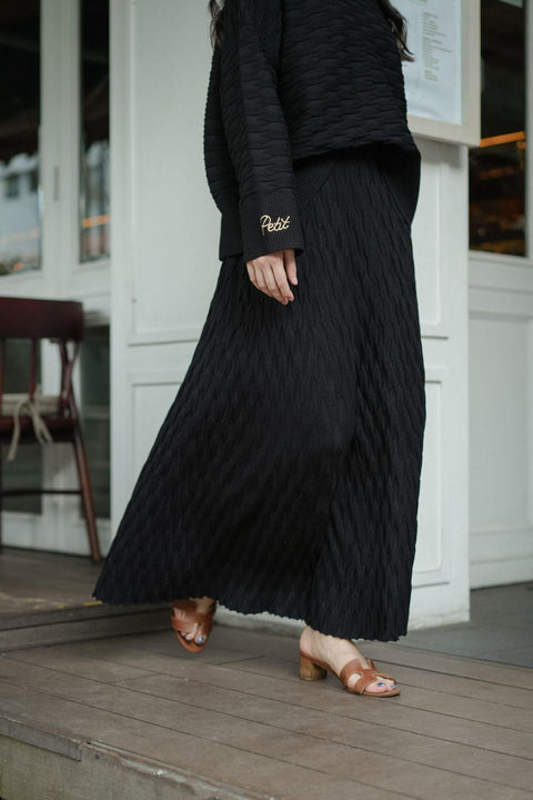 NUVOLA KNIT SWEATER IN NOIR