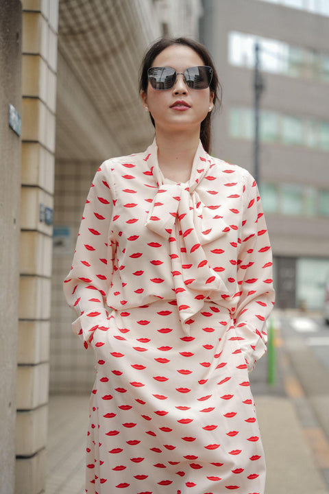 LIP PRINT BLOUSE