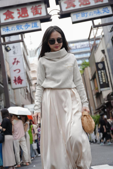 CLASSIC TURTLENECK TOP IN STONE