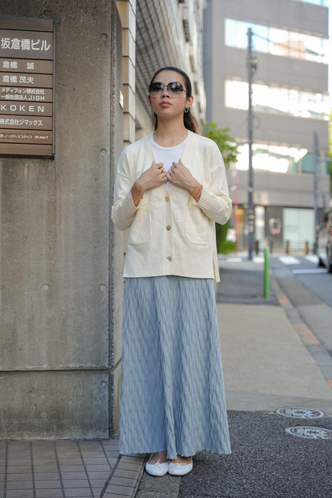 CLASSIC CARDI IN ECRU