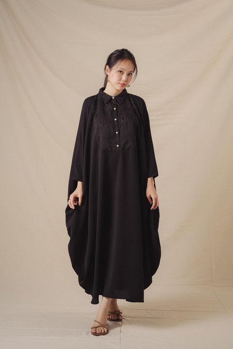 NAHLA KAFTAN IN NOIR