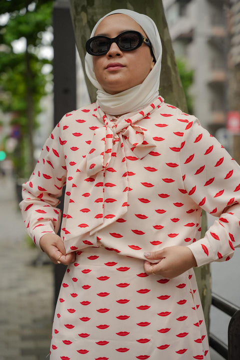 LIP PRINT BLOUSE
