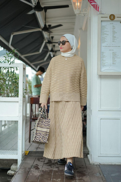 NUVOLA KNIT SWEATER IN CAPPUCCINO