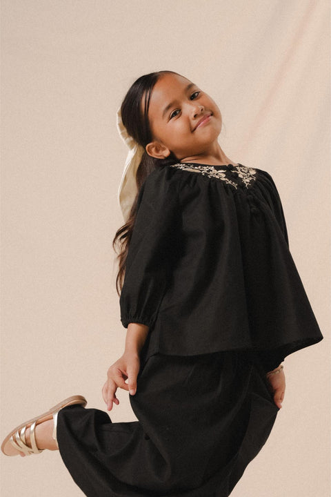 SONIA KURUNG IN MIDNIGHT