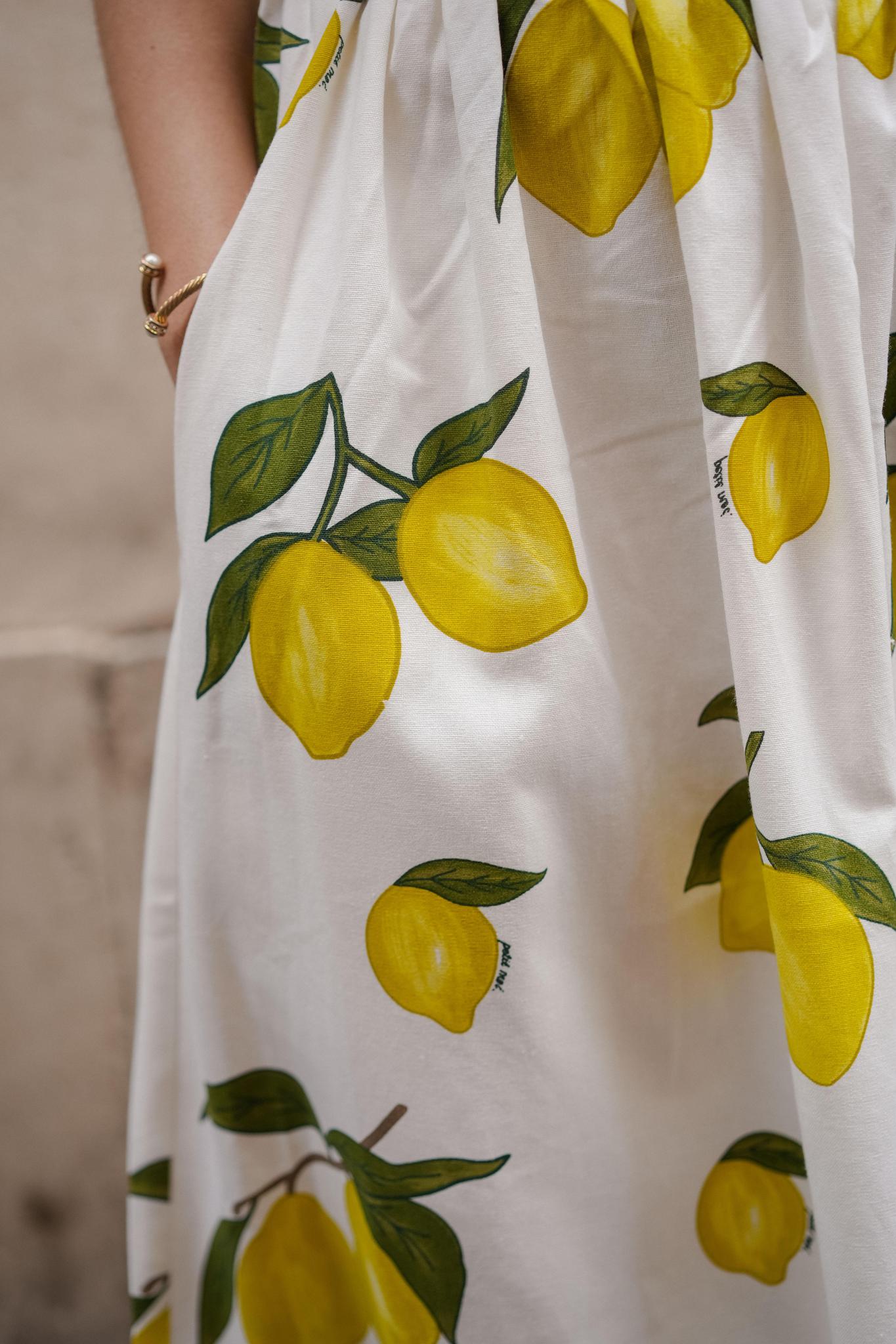 Dolce and hotsell gabbana lemon skirt