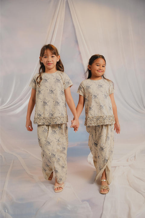 SKYE KURUNG IN VINTAGE BLUE