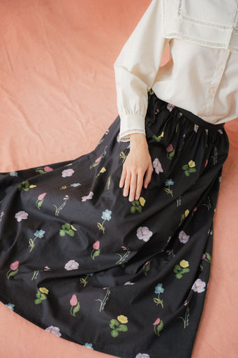 TULIPE SKIRT IN AUTUMN