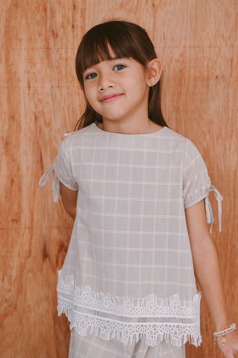 MARIE KURUNG IN TAN