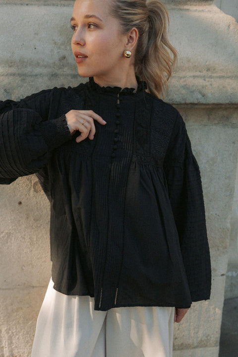 CAPUCINE BLOUSE IN NOIR