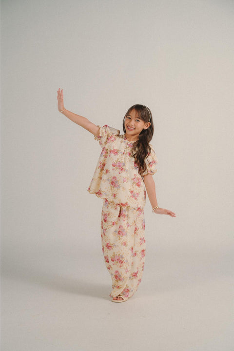 ESME KURUNG IN SPRING