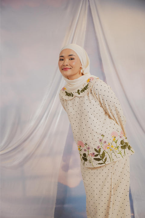 PENELOPE KURUNG IN BLOOM