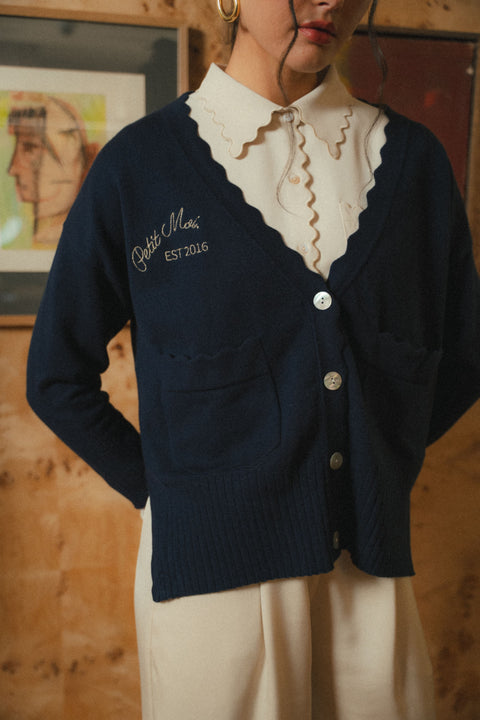 CLASSIC CARDI IN BLEU MARINE