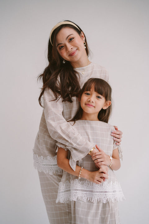 CHARLOTTE KURUNG IN TAN