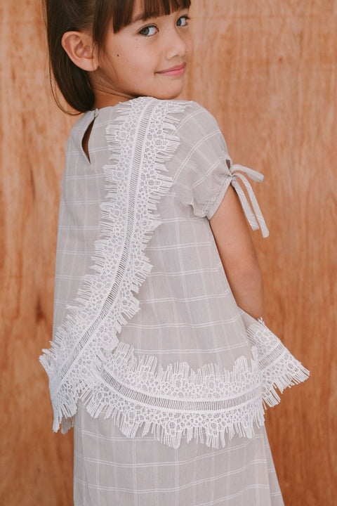 MARIE KURUNG IN TAN