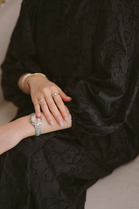 JULIET KURUNG IN NOIR