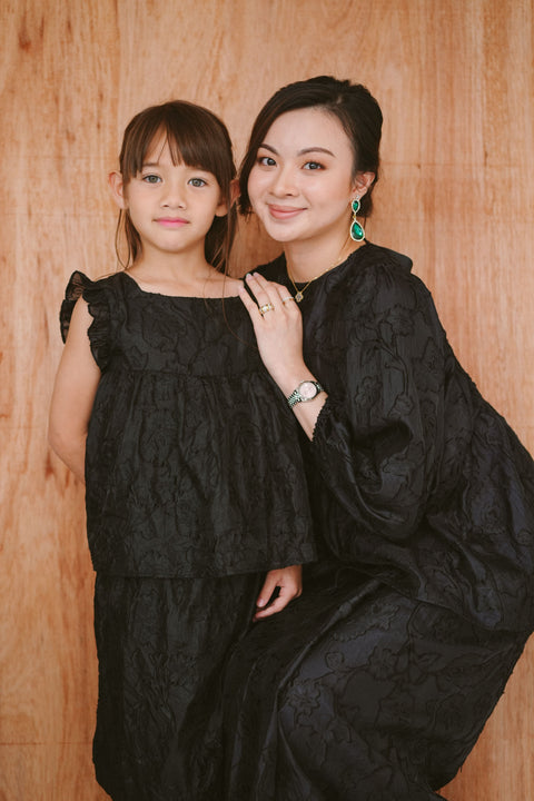 JULIET KURUNG IN NOIR