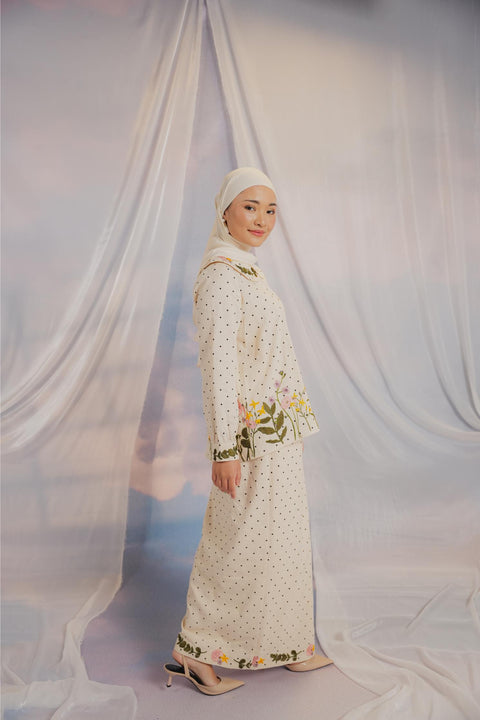 PENELOPE KURUNG IN BLOOM