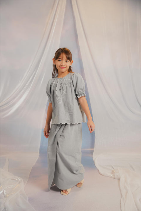 AURORA KURUNG IN CHAMBRAY