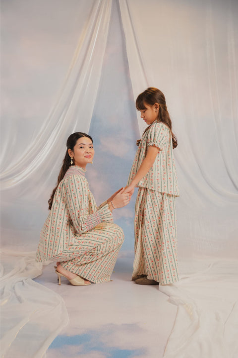 KATE KURUNG IN ROCOCO