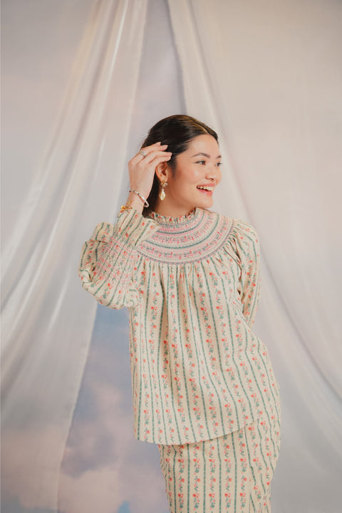KATE KURUNG IN ROCOCO