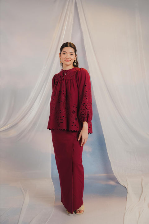 VENUS KURUNG IN BURGUNDY