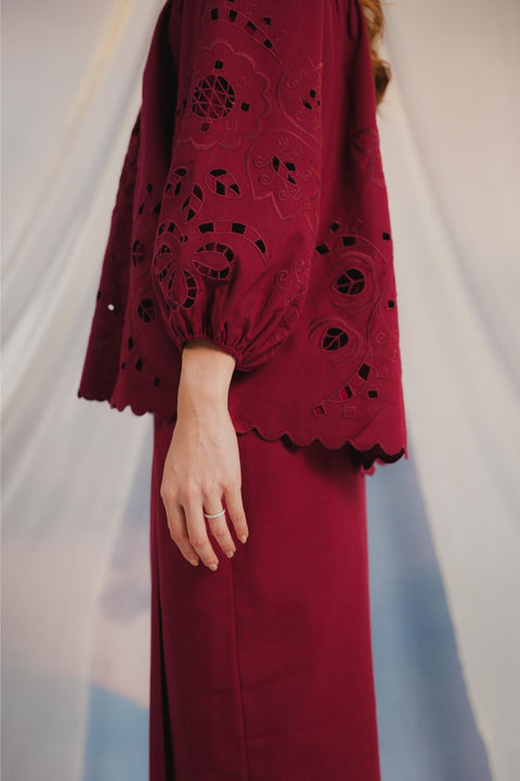 VENUS KURUNG IN BURGUNDY