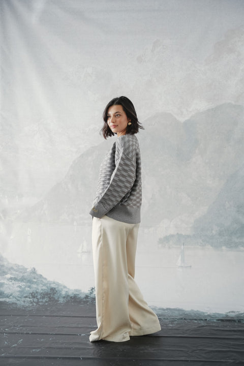 NUVOLA KNIT SWEATER IN LUNARE