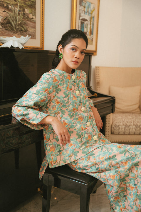 MAJORELLE KURUNG IN PEONY MIST