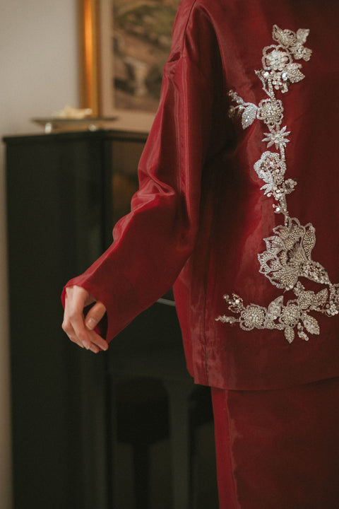 CAMELIA ORGANZA TOP IN GARNET
